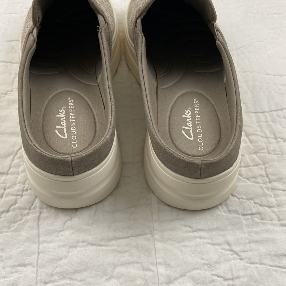 Clarks Cloudsteppers Slip-On Clog -Audreigh Cove - image 4